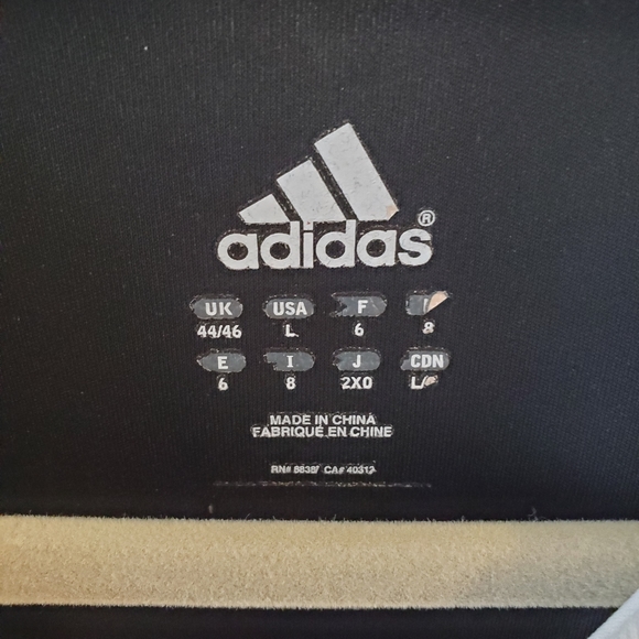 Liverpool Training Jersey - Picture 3 of 3